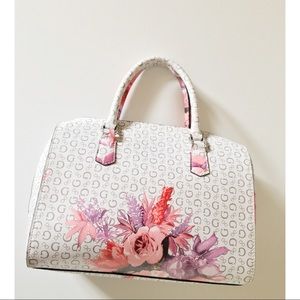 Guess Bags - Guess handbag Guess Bags - Guess handbag